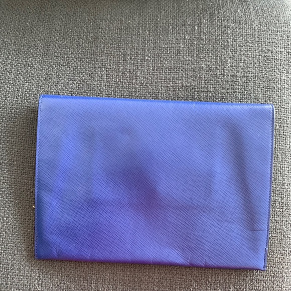 Ferragamo Vera Bow Clutch authentic - Picture 2 of 3